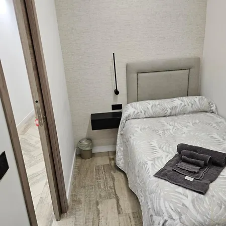 Centrica De Lujo Gv 4 * Valencie