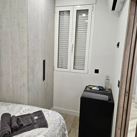 Centrica De Lujo Gv 4 * فالنسيا